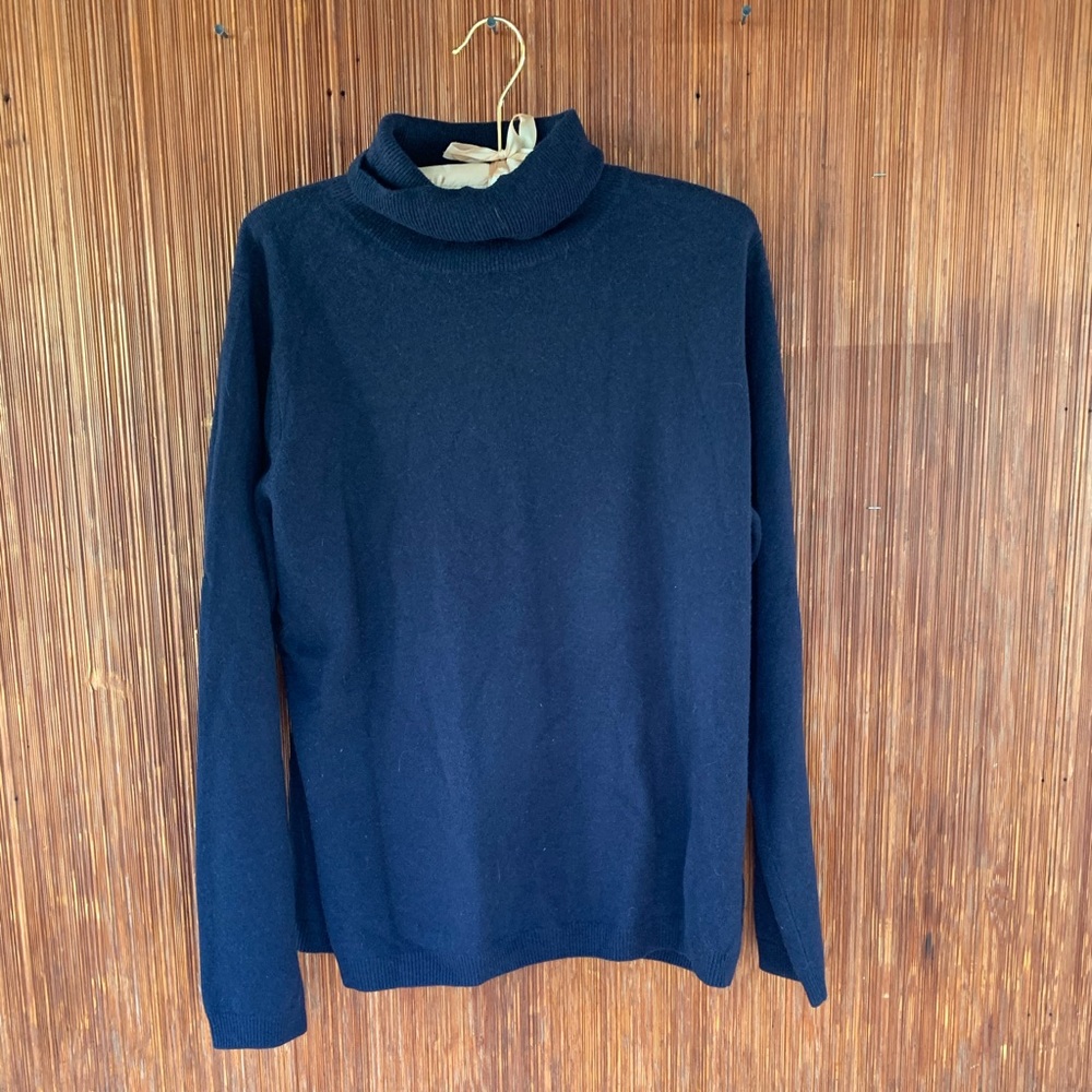 Pure Cashmere Navy Sweater!